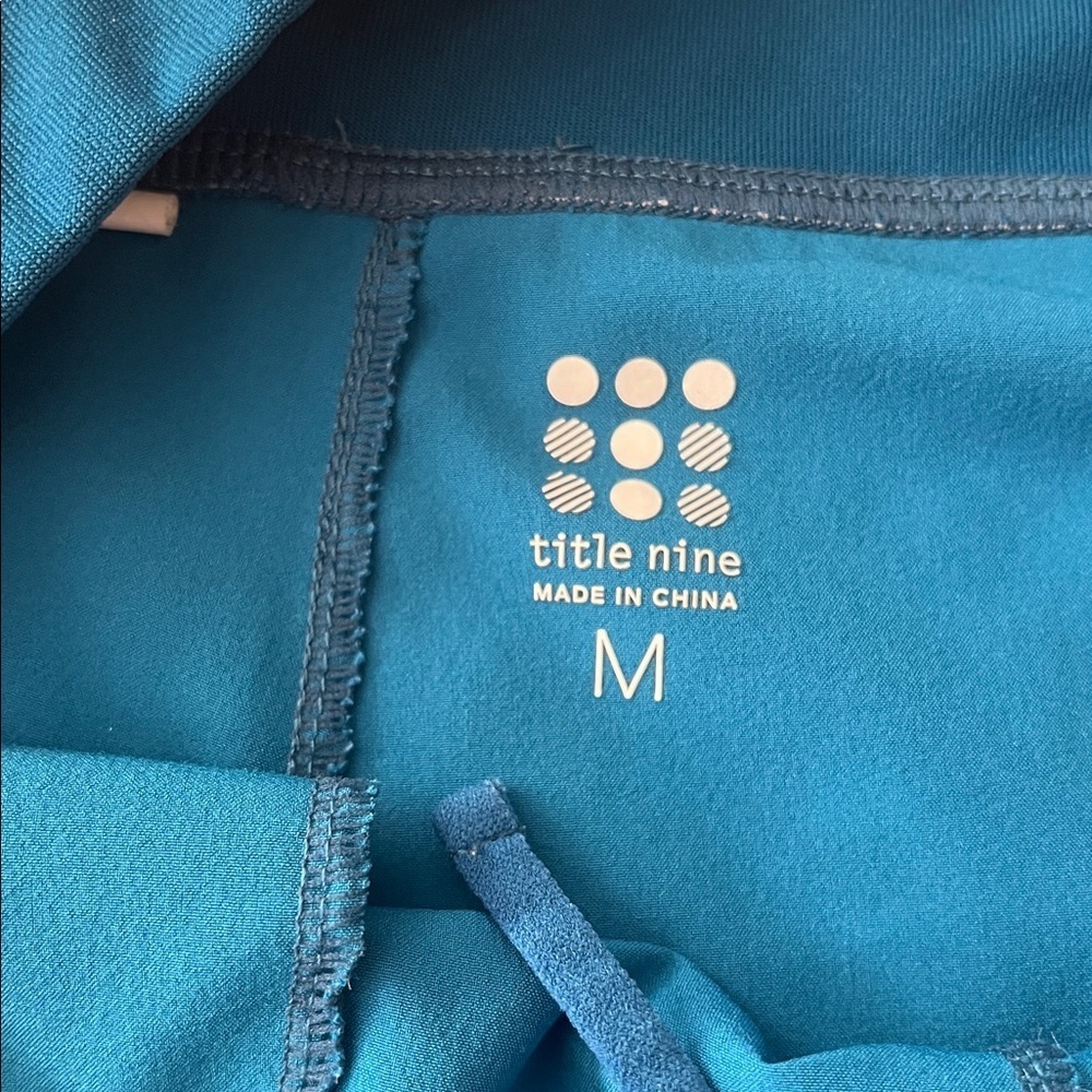 EXCELLENT CONDITION TITLE NINE 5” SUMMER SHORTS MEDIUM ANTI-RUN - Picture 3 of 6